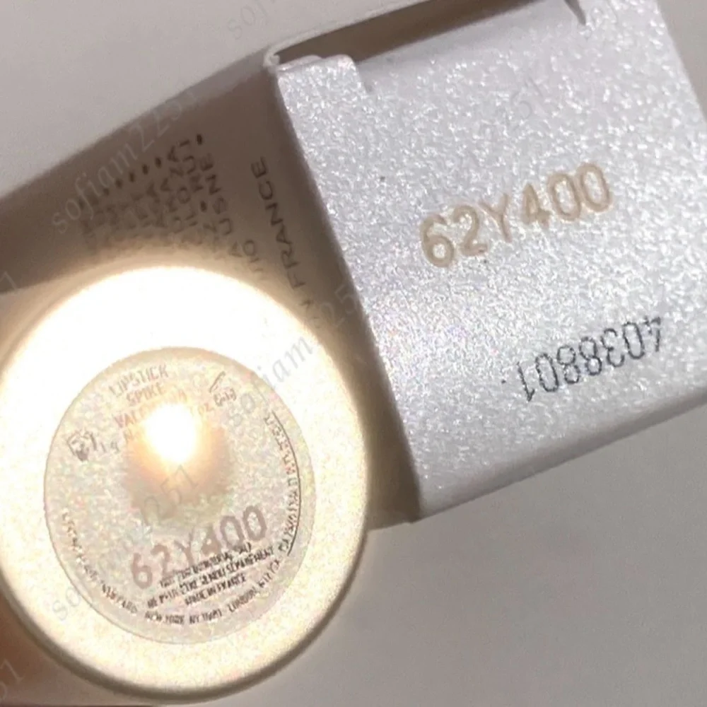 💖NEW!💖 Valentino Spike Valentino Buttery Matte Lipstick BNIB! - Picture 13 of 14